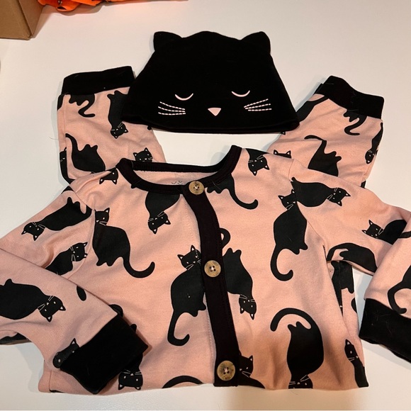 12 month pink Halloween onsie with hat - Picture 1 of 1